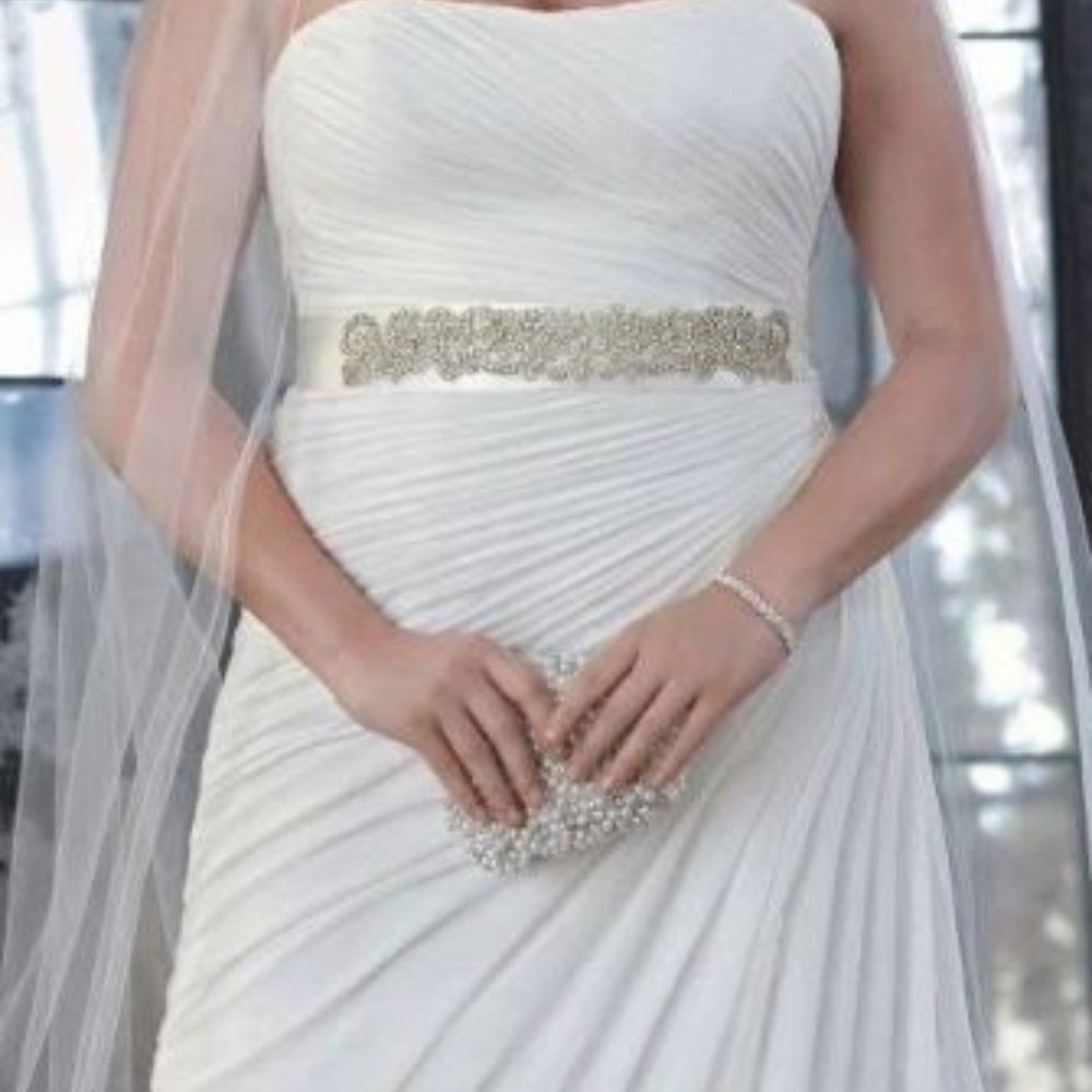 NWT Crinkle Chiffon Wedding Gown-18W- Ivory